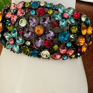 Heidi Daus “Fantasy in Florals” Crystal bracelet,bright multi colors Size SMALL